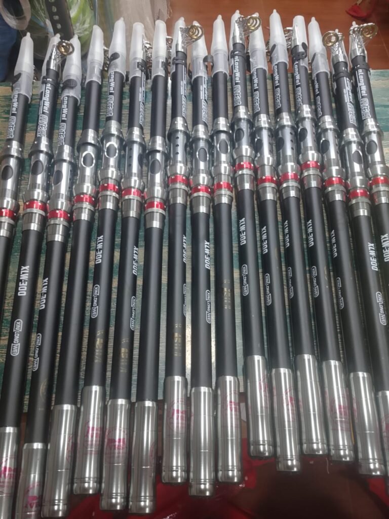 3m 10ft HIGH CARBON ( BLACK COLOUR )Telescopic Marine Beach Rock Fishing Rod